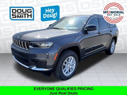 New 2025 Jeep Grand Cherokee L Laredo w/ Trailer Tow Package AWD/4WD image 1