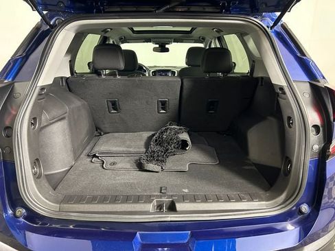 Used 2023 GMC Terrain SLE w/ Driver Convenience Package FWD image 26