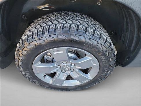 Used 2025 Honda Ridgeline TrailSport image 10