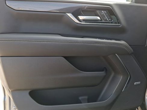 New 2026 GMC Yukon XL Elevation image 15