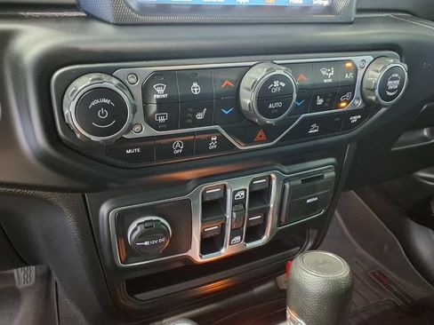 Used 2021 Jeep Wrangler Unlimited Sport AWD/4WD image 11