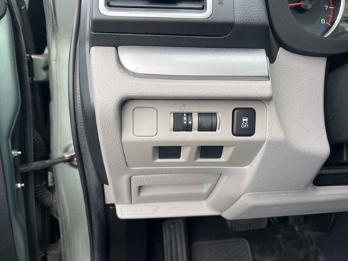 Used 2018 Subaru Forester 2.5i Premium w/ All-Weather Package image 15