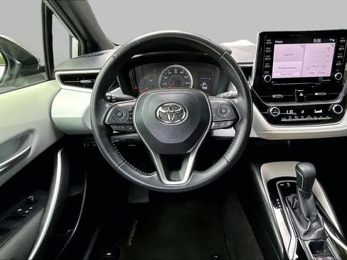 Used 2021 Toyota Corolla SE w/ SE Premium Package FWD image 6
