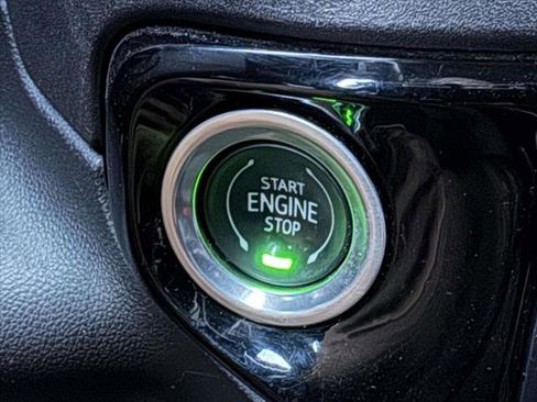 Used 2022 Chevrolet Silverado 1500 LT w/ Convenience Package II image 28