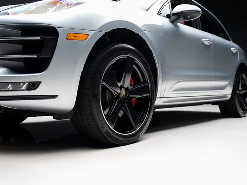 Used 2016 Porsche Macan Turbo AWD/4WD image 77