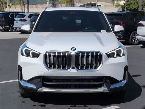 Used 2025 BMW X1 xDrive28i w/ Technology Package image 3