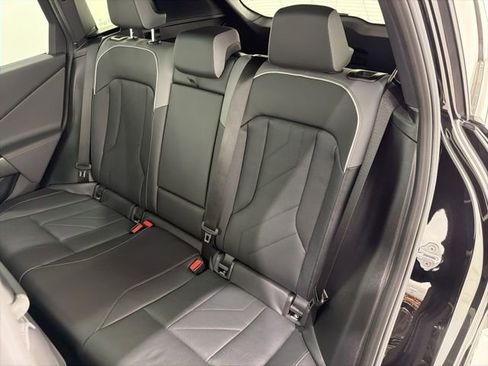 Used 2025 BMW X3 xDrive30i w/ Premium Package image 16