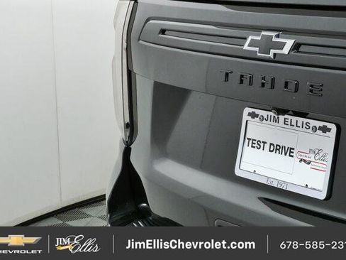 Used 2024 Chevrolet Tahoe Z71 w/ Luxury Package AWD/4WD image 32