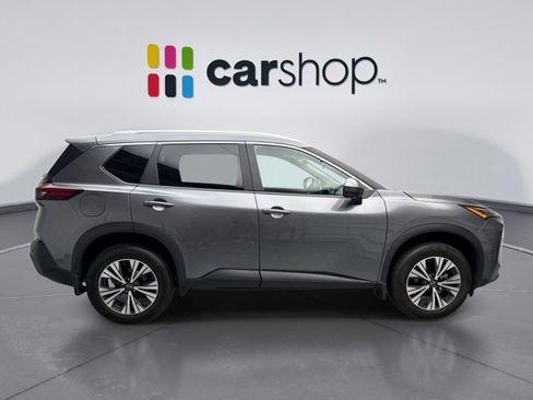 Used 2023 Nissan Rogue SV w/ SV Premium B Package image 6