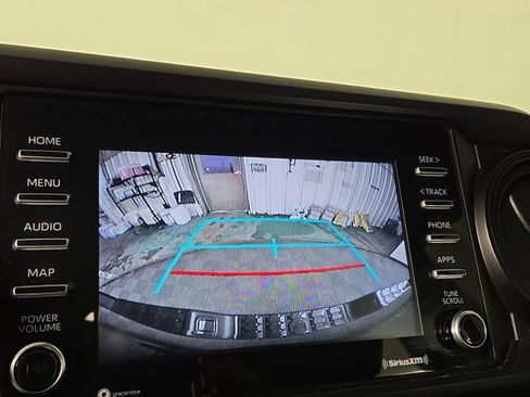 Used 2022 Toyota Tacoma SR image 18