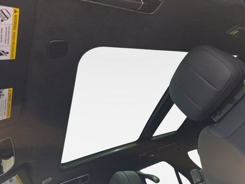 New 2025 Land Rover Range Rover Sport Autobiography AWD/4WD image 31