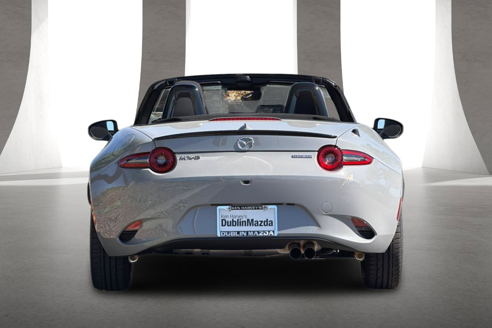 New 2026 MAZDA MX-5 Miata Club w/ Interior Package RWD image 5