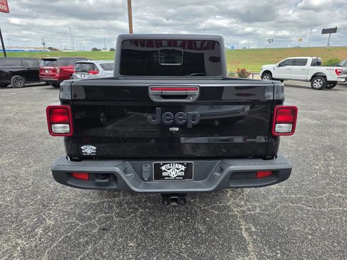 Used 2023 Jeep Gladiator Sport AWD/4WD image 6