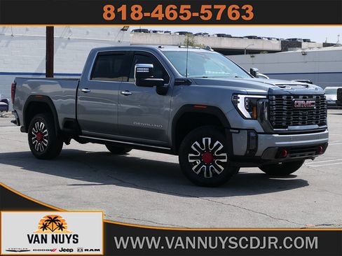 Used 2024 GMC Sierra 2500 Denali Ultimate AWD/4WD image 1