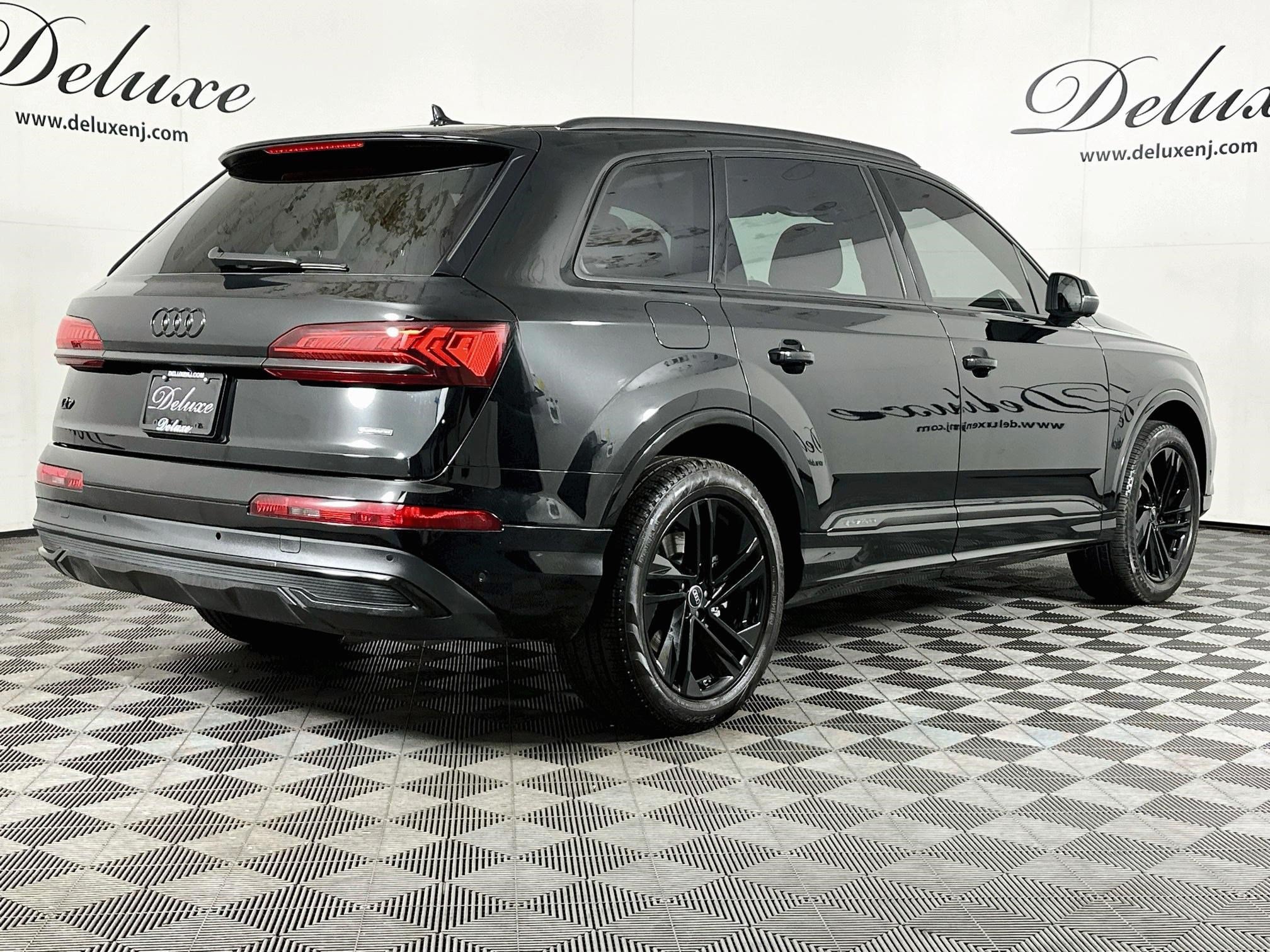 Used 2023 Audi Q7 3.0T Premium w/ Convenience Package AWD/4WD image 6