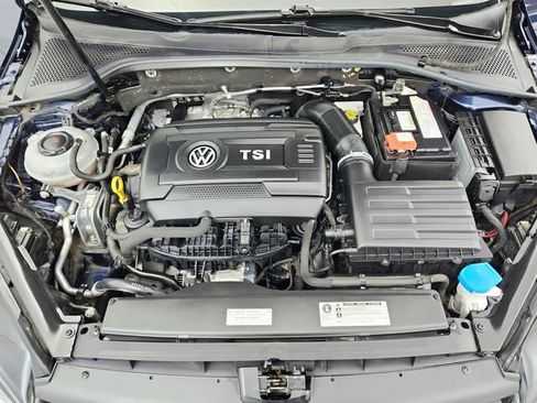 Used 2018 Volkswagen Golf SE image 41