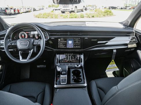 Used 2025 Audi Q7 3.0T Premium Plus image 18
