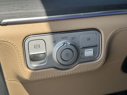 New 2026 Mercedes-Benz GLE 450 4MATIC image 35