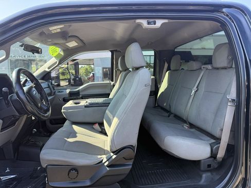 Used 2017 Ford F250 XL w/ Power Equipment Group AWD/4WD image 23