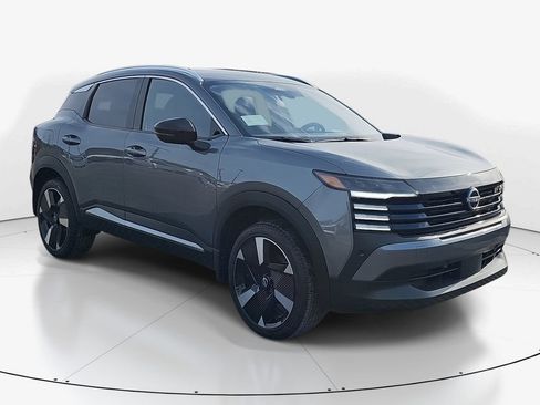 New 2026 Nissan Kicks SR image 2