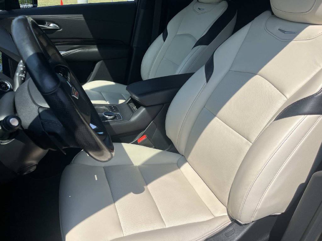 Used 2020 Cadillac XT4 Sport AWD/4WD image 26