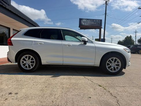 Used 2019 Volvo XC60 T5 Momentum w/ Premium Package FWD image 4