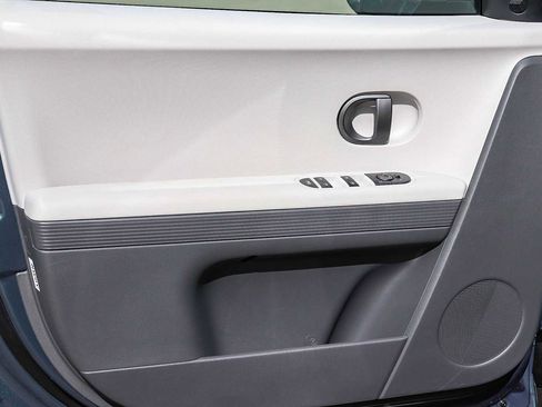 New 2026 Hyundai Ioniq 5 SE image 23