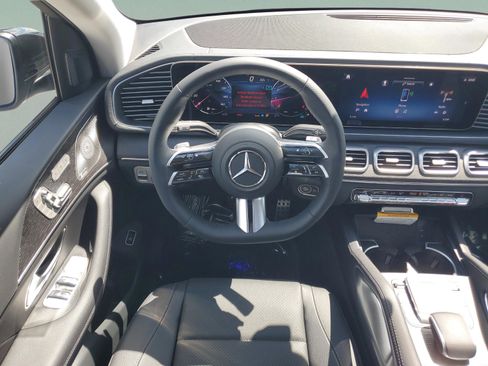 Used 2026 Mercedes-Benz GLS 450 4MATIC image 17