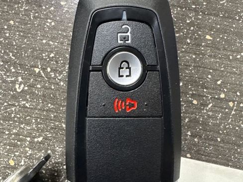 Used 2018 Ford EcoSport Titanium image 46