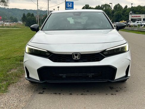 Used 2025 Honda Civic Sport image 2