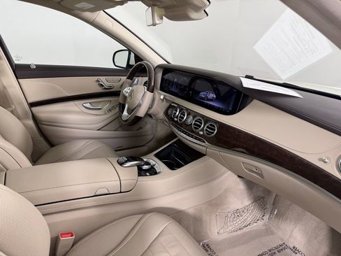 Used 2019 Mercedes-Benz S 560 Sedan image 11