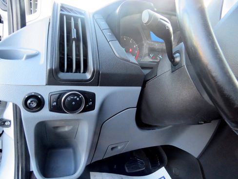 Used 2017 Ford Transit 350 XLT image 10
