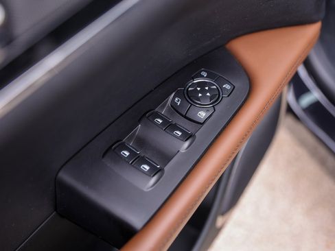 Used 2022 Lincoln Nautilus Reserve image 20