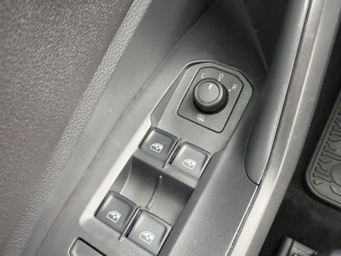 Used 2019 Volkswagen Jetta S w/ Driver Assistance Package image 17