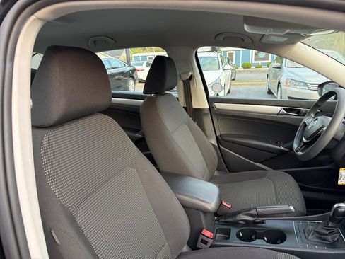 Used 2018 Volkswagen Passat 2.0T S w/ Driver Assistance Package FWD image 22