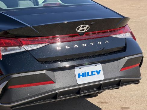 New 2026 Hyundai Elantra SE image 6