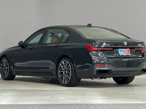 Used 2020 BMW 750i xDrive w/ Executive Package AWD/4WD image 3