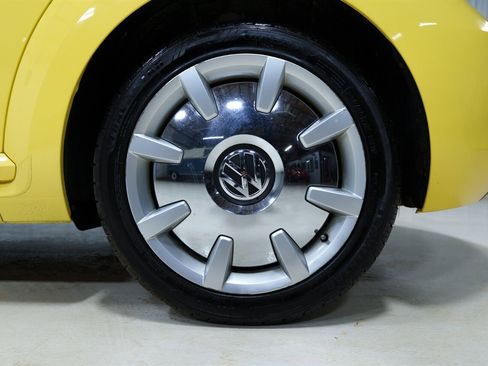 Used 2013 Volkswagen Beetle 2.5 image 6