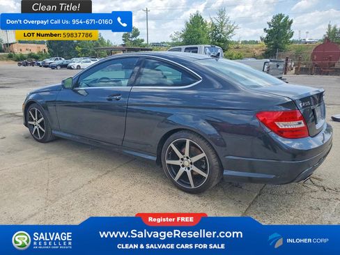 Used 2015 Mercedes-Benz C 250 Sedan image 3