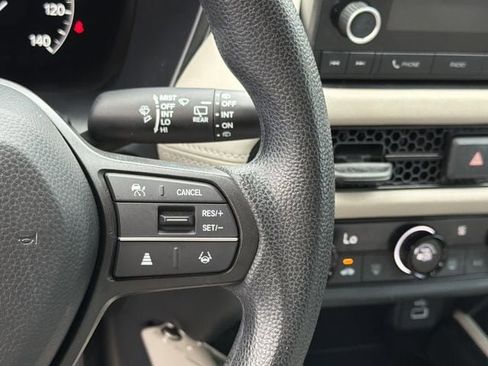 Used 2023 Honda HR-V LX image 25