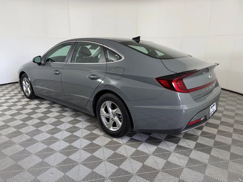 Used 2022 Hyundai Sonata SE image 3
