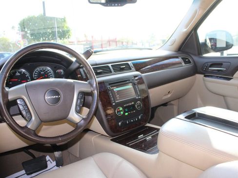Used 2013 GMC Yukon Denali AWD/4WD image 33