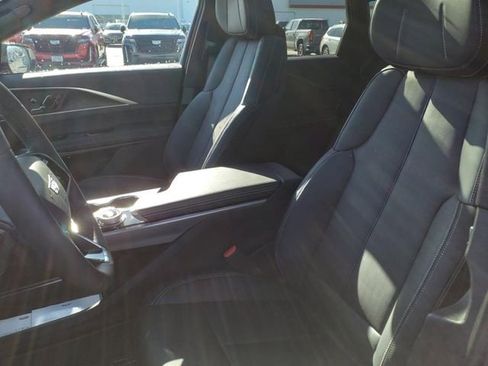 New 2025 Cadillac Lyriq Sport image 7