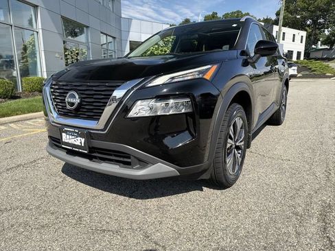 Certified 2023 Nissan Rogue SV w/ SV Premium B Package AWD/4WD image 4
