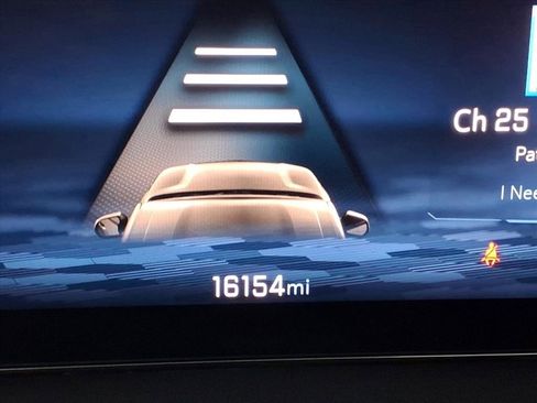 Certified 2024 Chevrolet Traverse LT image 26