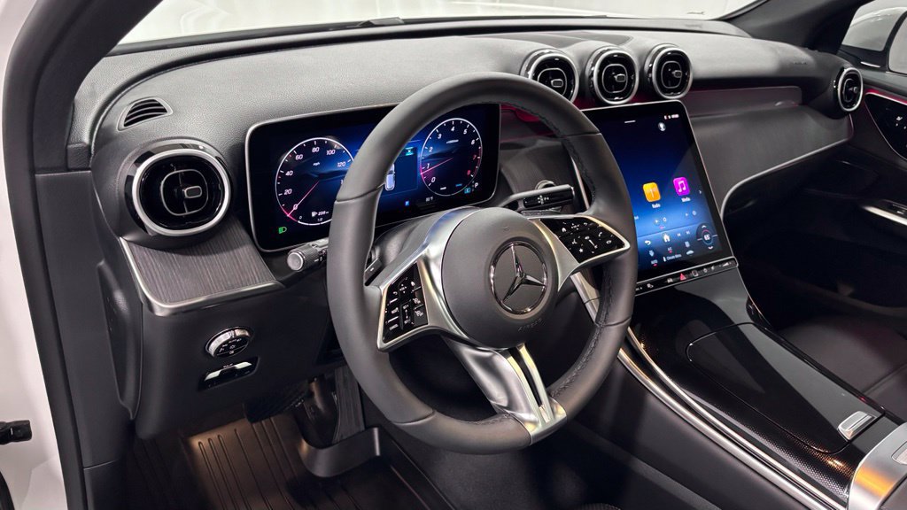 Certified 2025 Mercedes-Benz GLC 300 4MATIC image 10