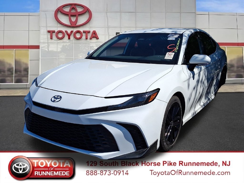 Certified 2025 Toyota Camry SE FWD image 25