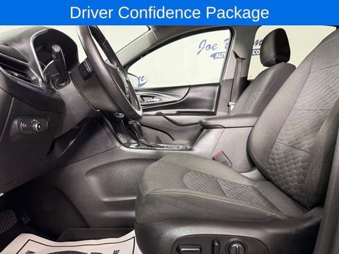 Used 2018 Chevrolet Equinox LT image 12