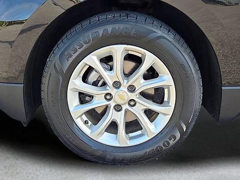 Used 2018 Chevrolet Equinox LT w/ Sun & Infotainment Package FWD image 9