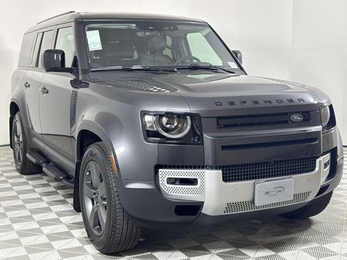 New 2025 Land Rover Defender 130 S image 7